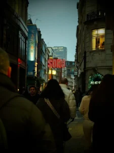 Diverse group of people with interconnected lines, symbolizing a connected community and authentic brand storytelling